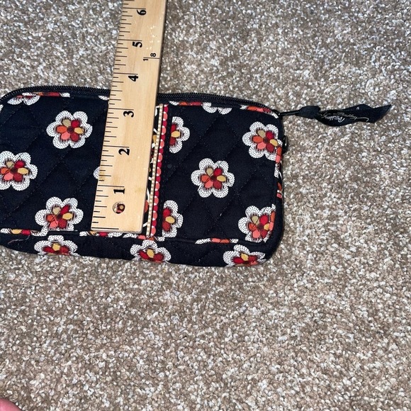 Vera Bradley wallet wristlet black floral print quilted rectangular 2 pockets - Picture 3 of 7